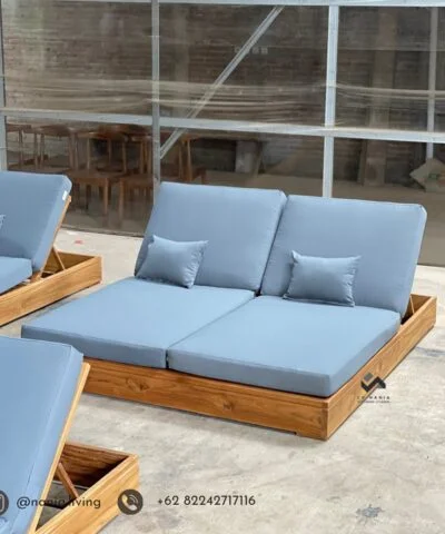 Double outdoor teak sun lounger with cushion