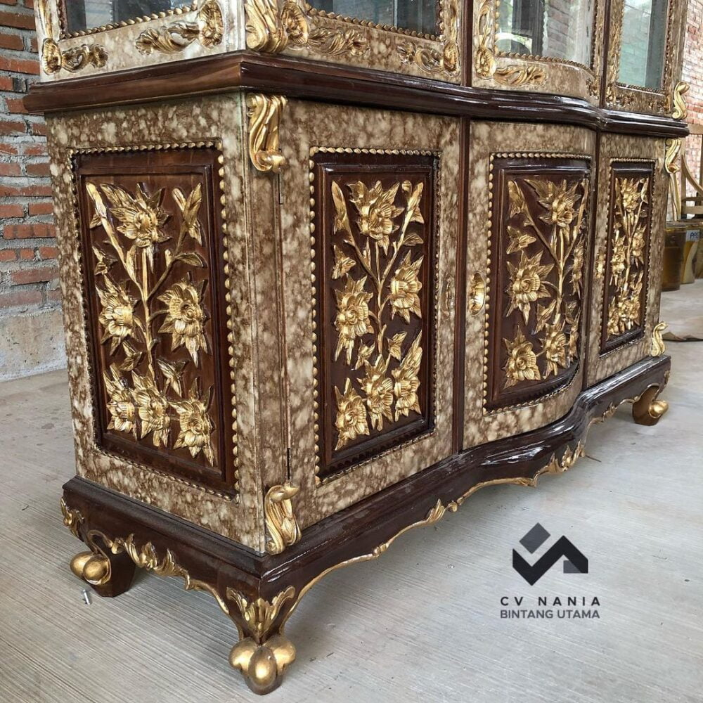 Ditton Classic Teak Carved Cabinet with 3 Glass Doors 3 Doors