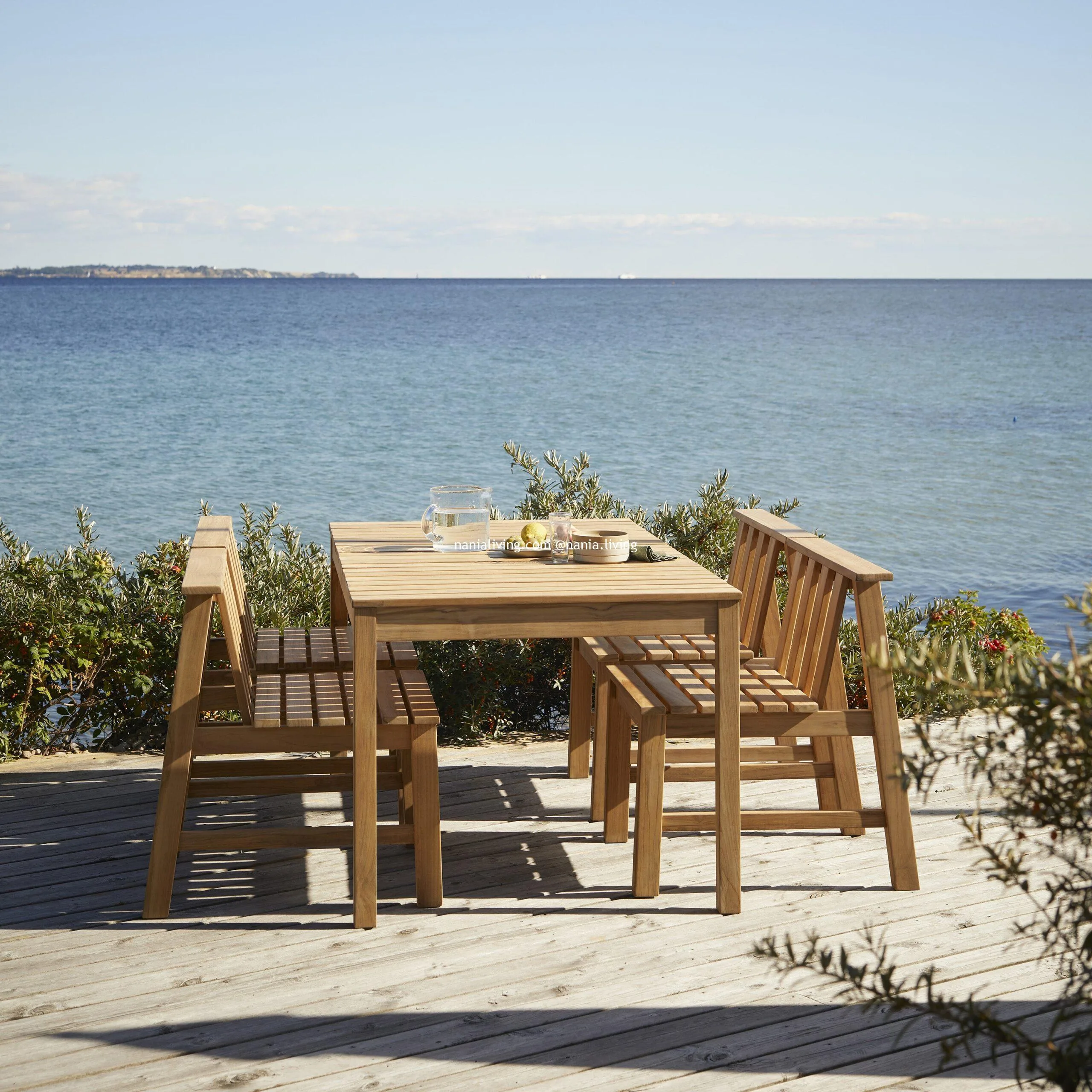 nania-naqr 2 Calgary Teak Connected Outdoor Dining Chair