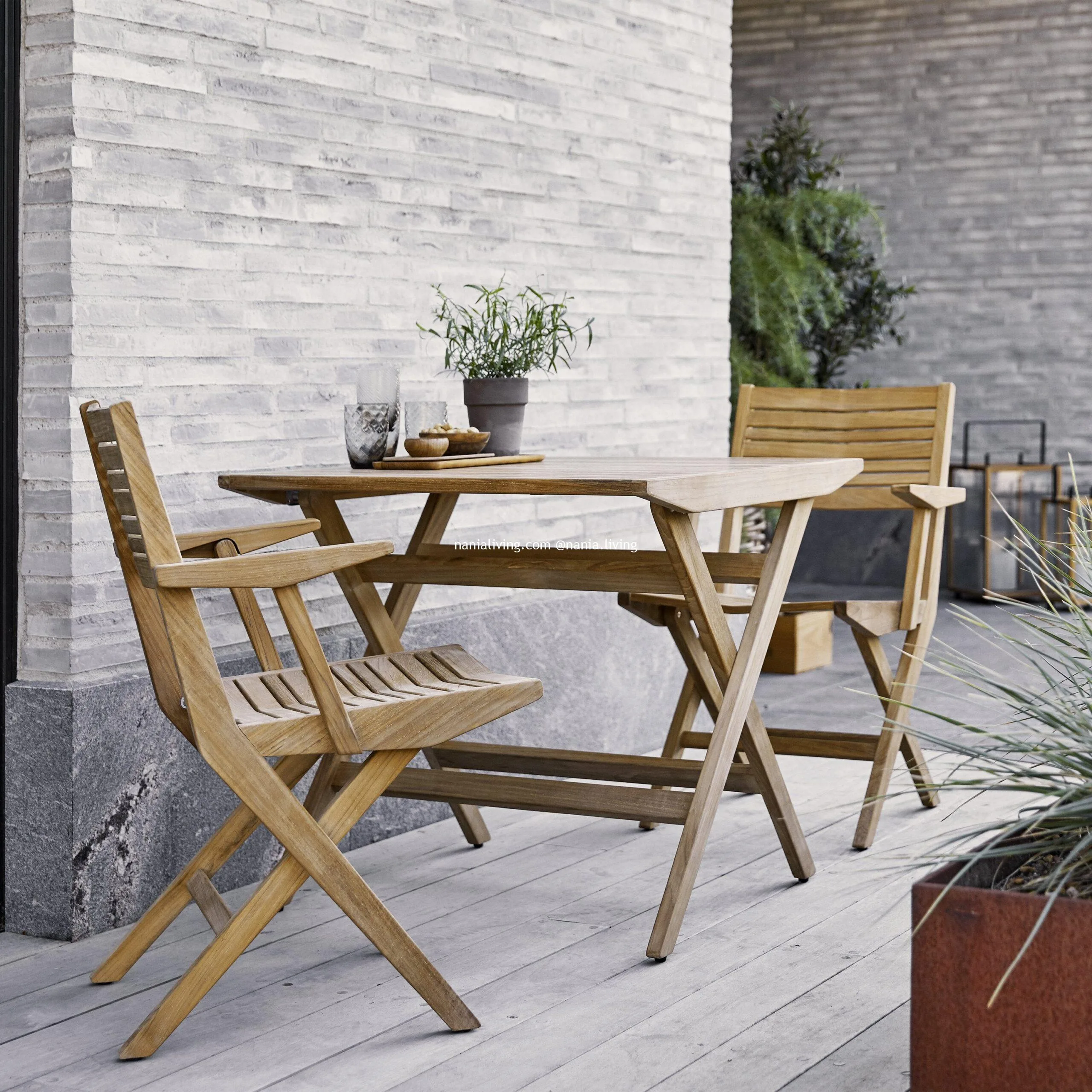 nania-naqu Quebec Folding Outdoor Bistro Dining Armchair