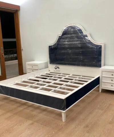Barking Luxury Classic Teak Bed in White with Black Accents
