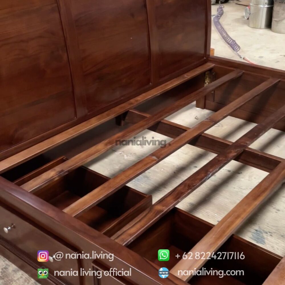 detail Minimalist Teak Wood Bed With 4 Drawers