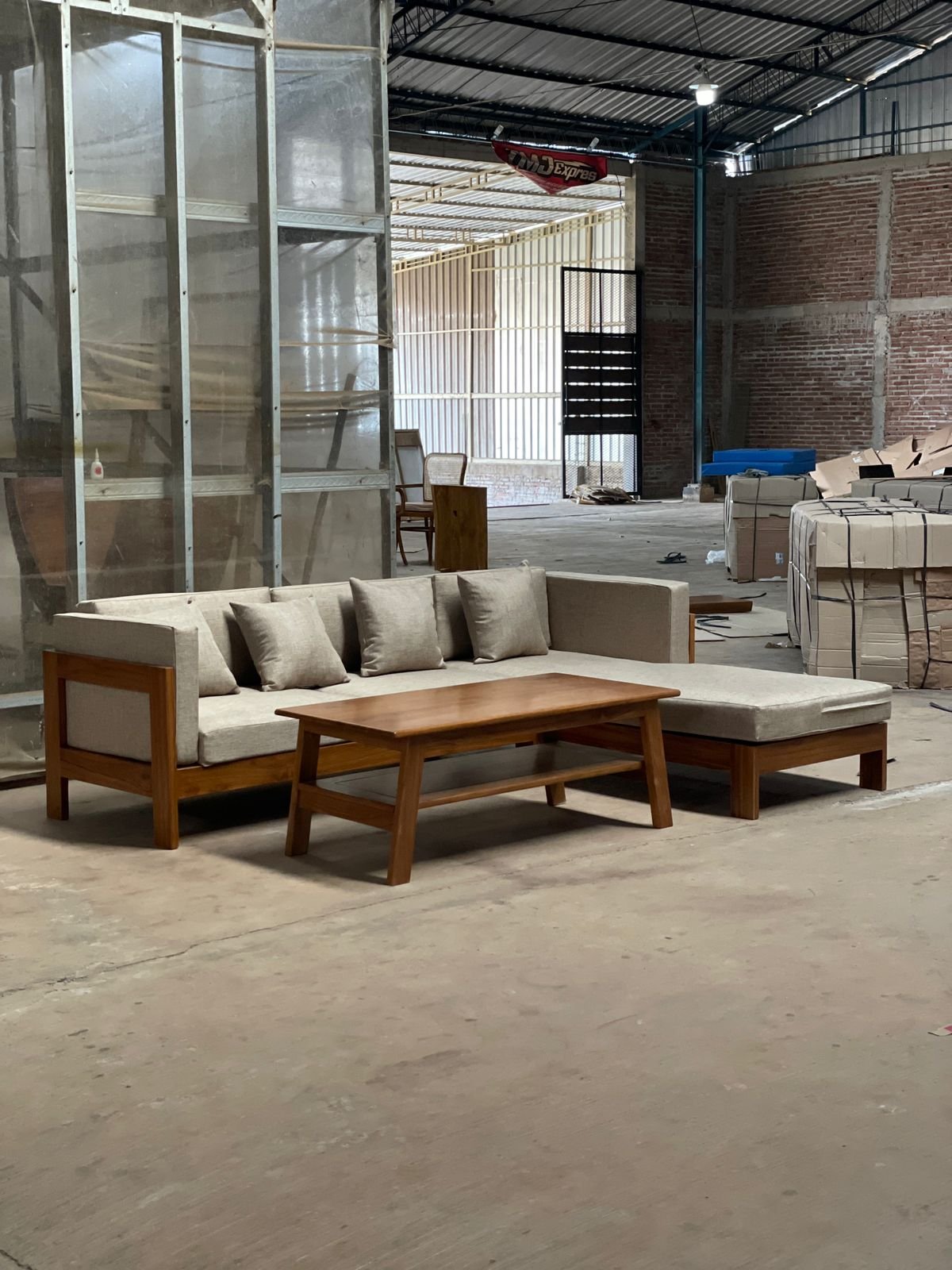 cv nania bintang utama