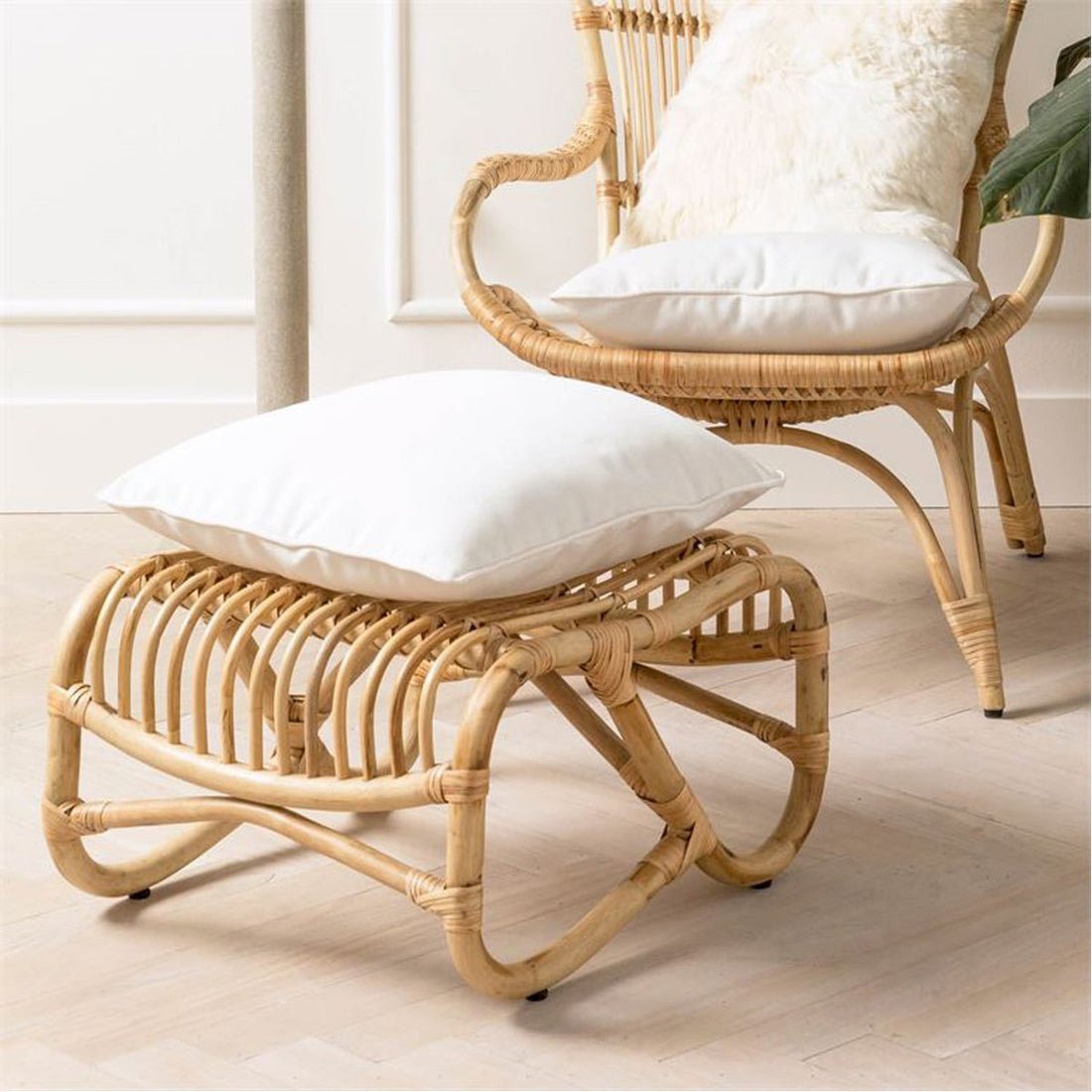 nania-kofk 4 Alcorcon Natural Retro Rattan Foot Stool
