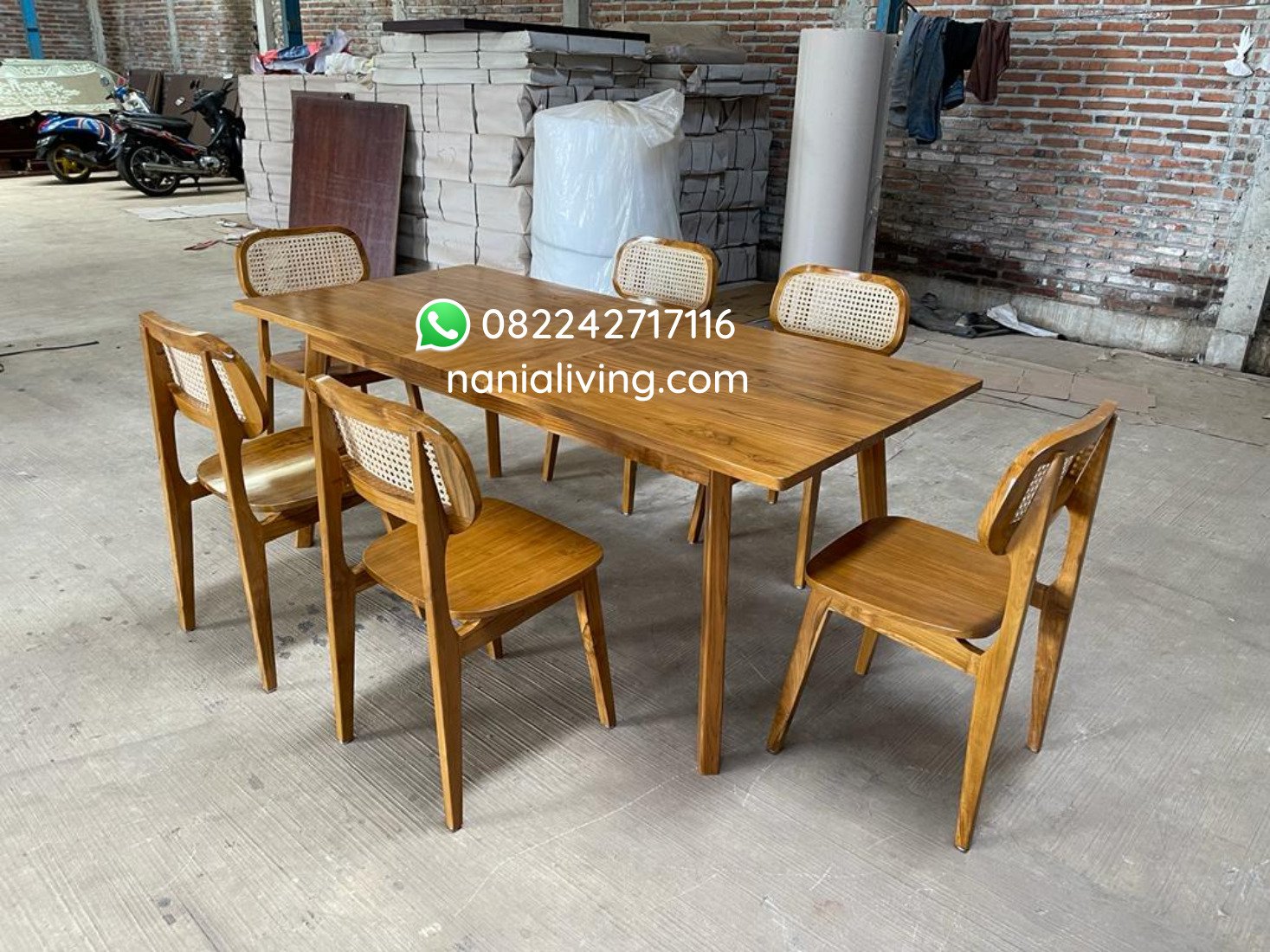 nanialiving-lokr nanialiving