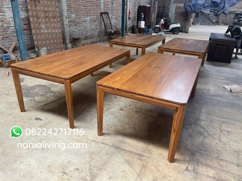 Minimalist Teak Wood Cafe Dining Table Istanbul