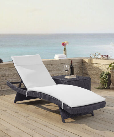 Sarnia Synthetic Rattan Chaise Lounge With White Cushion