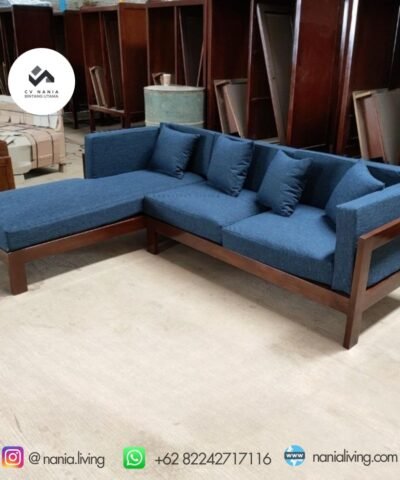 cv nania bintang utama