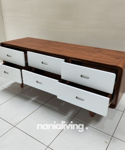 cv nania bintang utama