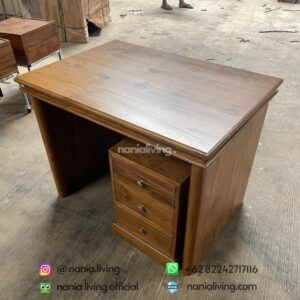 Minimalist Work Desk With Separate Drawers