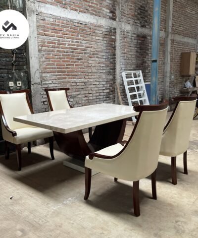 cv nania bintang utama