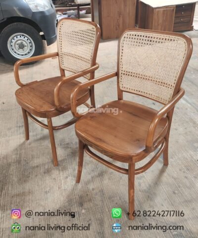 cv nania bintang utama