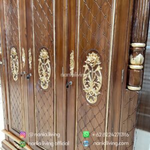 detail down Teak Cabinet 3 Doors Minimalist Carved Jepara