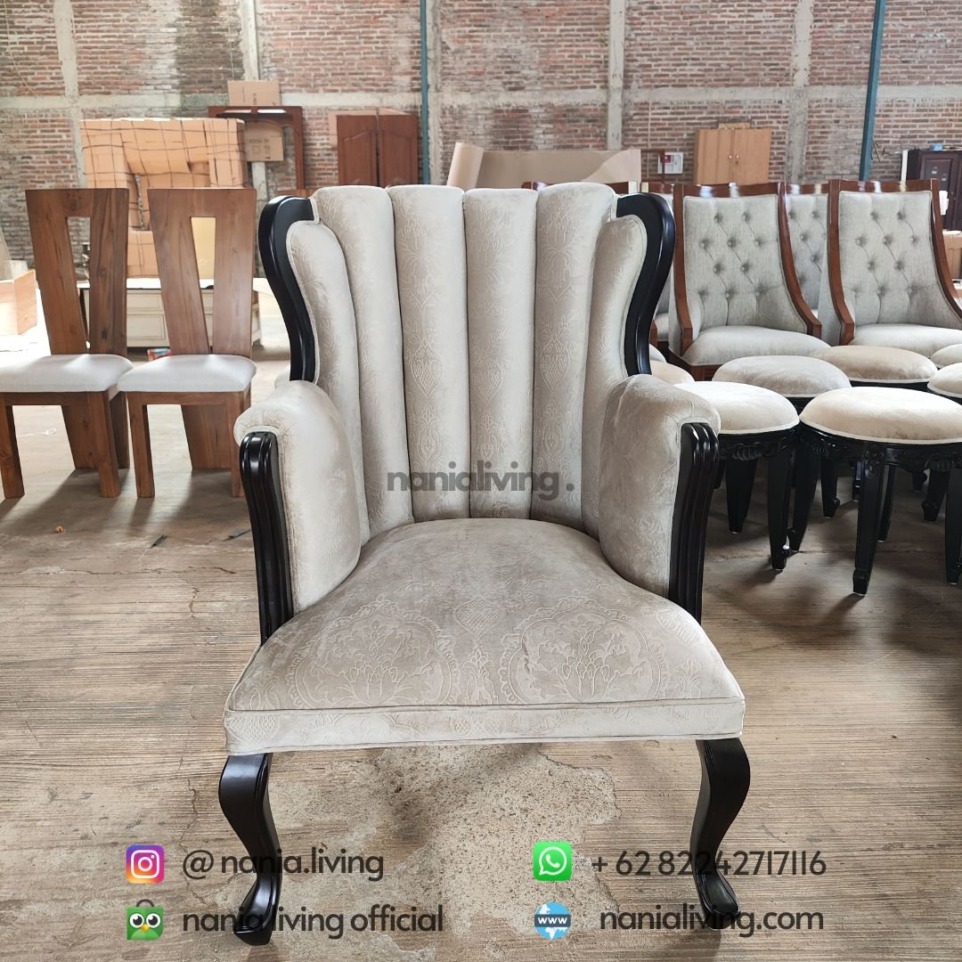 Minimalist Luxury Dining Table Teak