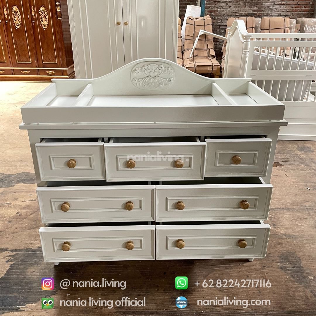 Minimalist white duco baby tafel 6 drawer nania living