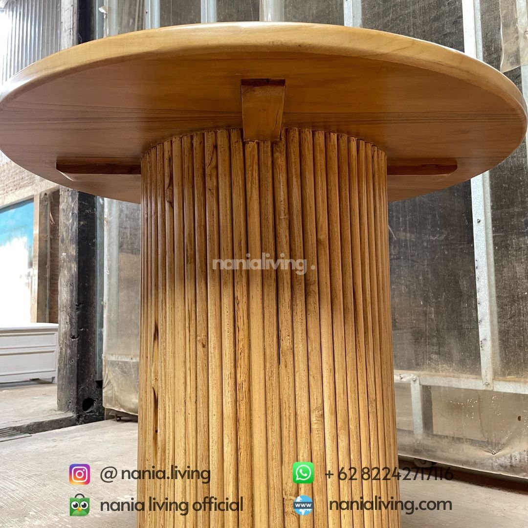 teak round cross dining table 4 detail Round Cross Dining Table Teak