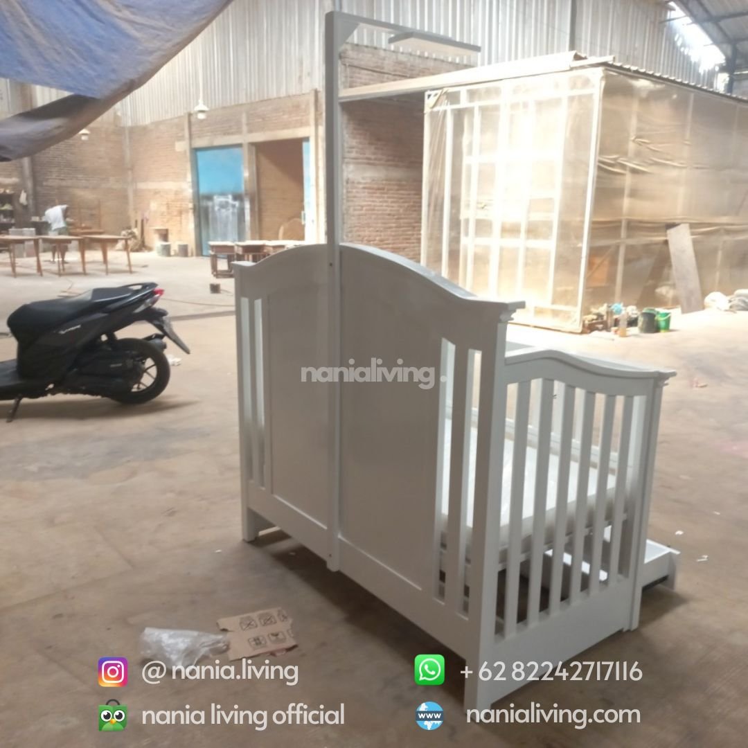 Medium Baby Box White 2 back Medium Baby Box White