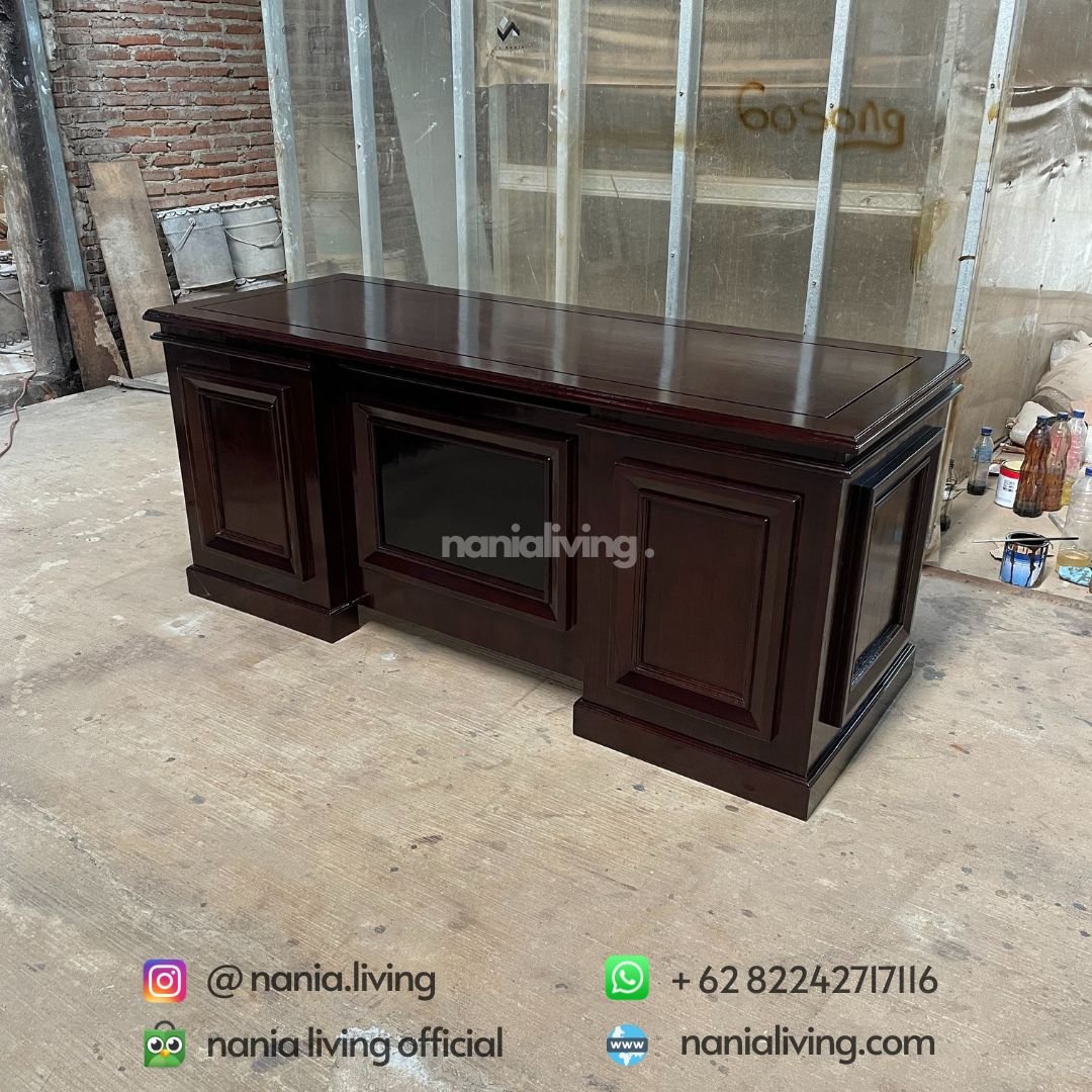 Medium Teak Leader Desk 2 side Medium Teak Leader Desk