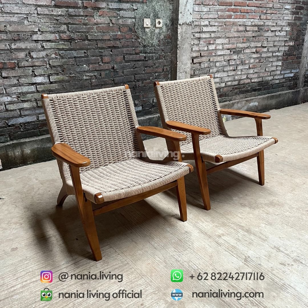 cv nania binatng utama