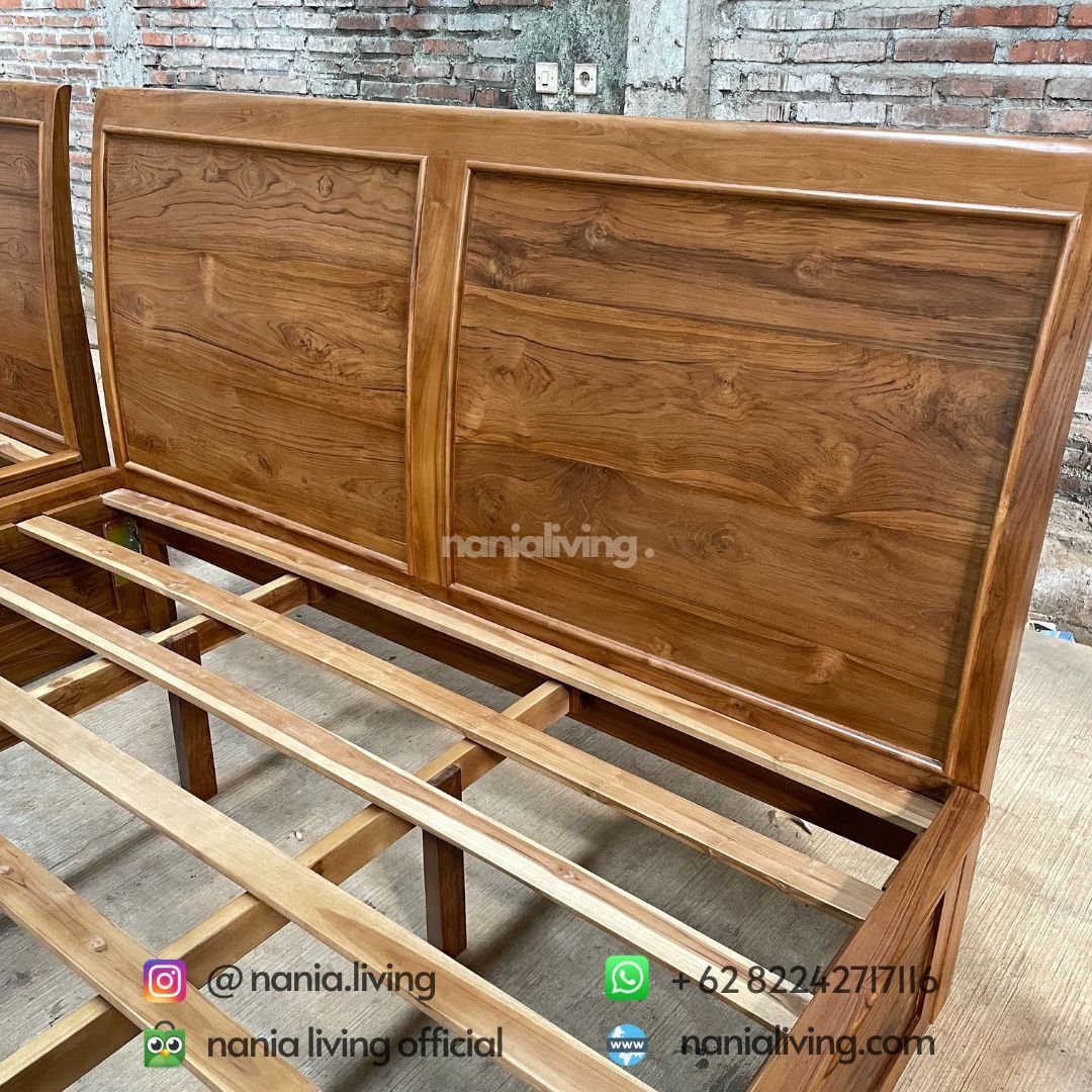 detail Teak Drawer Minimalist Bed