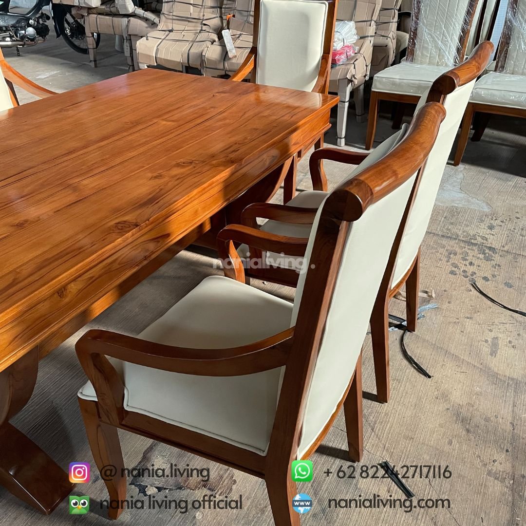 detail Latest Elegant Dining Table