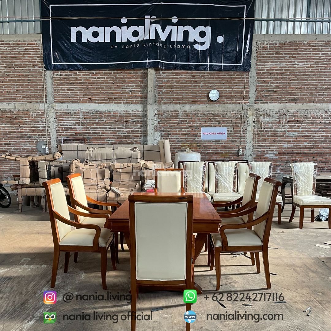 Latest Elegant Dining Table