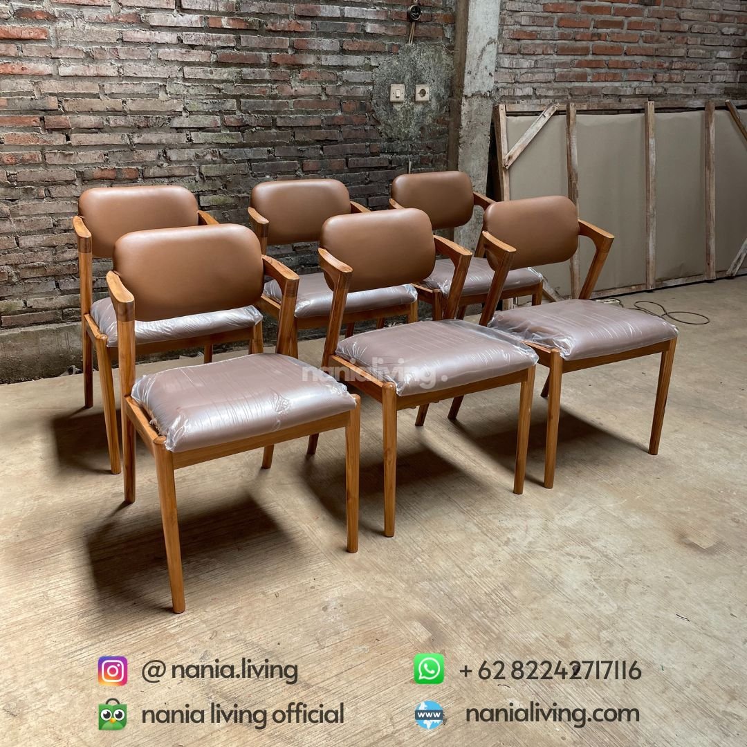 Minimalist Cafe Dining Chairs