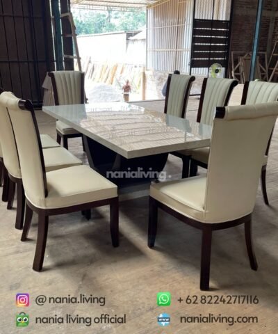 cv nania bintang utama