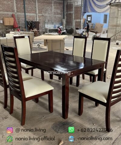 meja makan jati