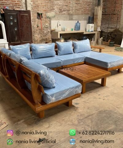 cv nania bintang utama