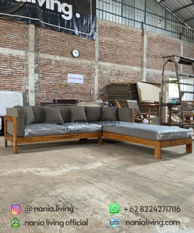 cv nania bintang utama