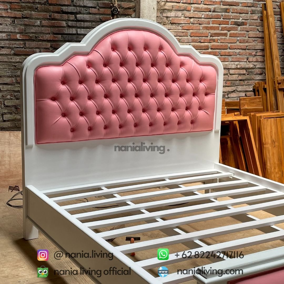 detail Pink Duco Luxury Bed