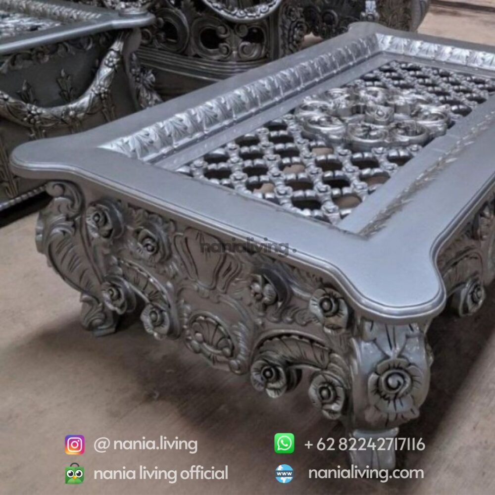 Silver Luxury Guest Table