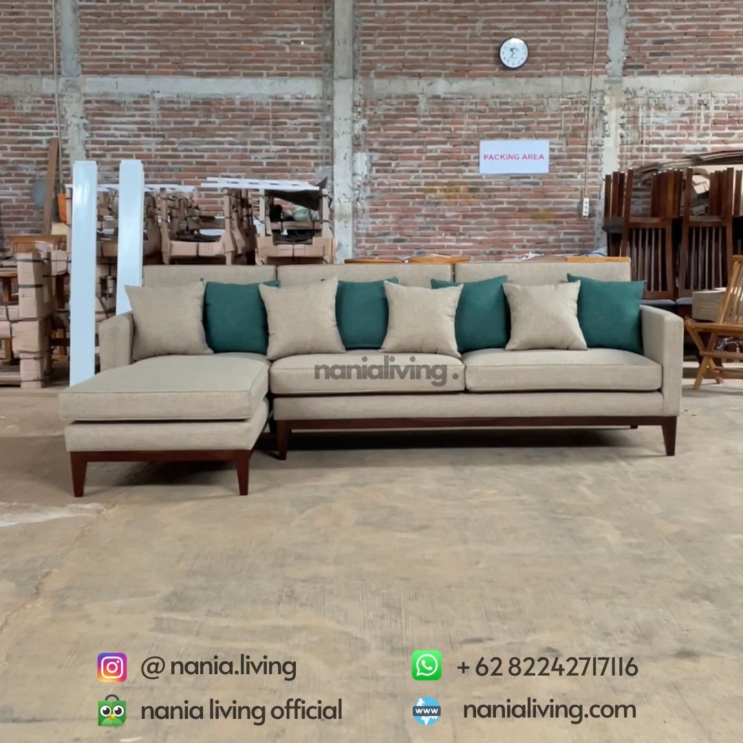 cv nania bintang utama