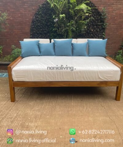 cv nania bintang utama