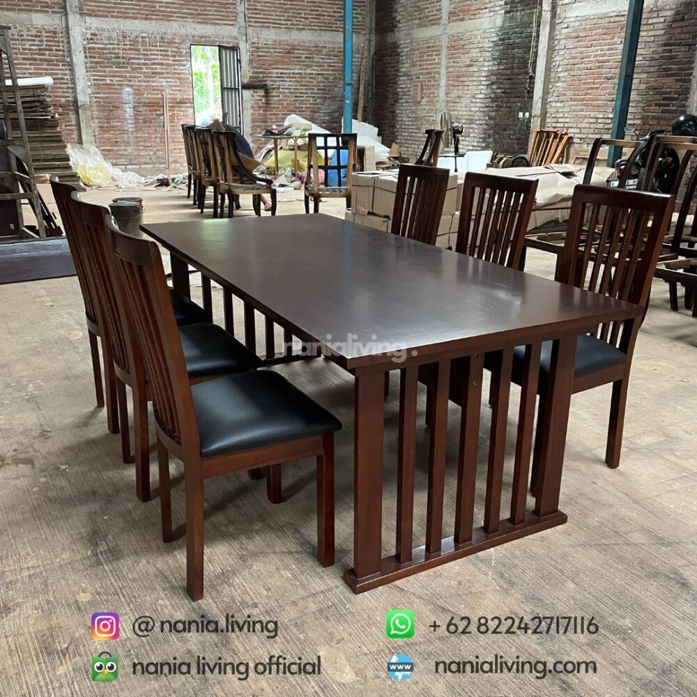 Teak Minimalist Dining Table Set