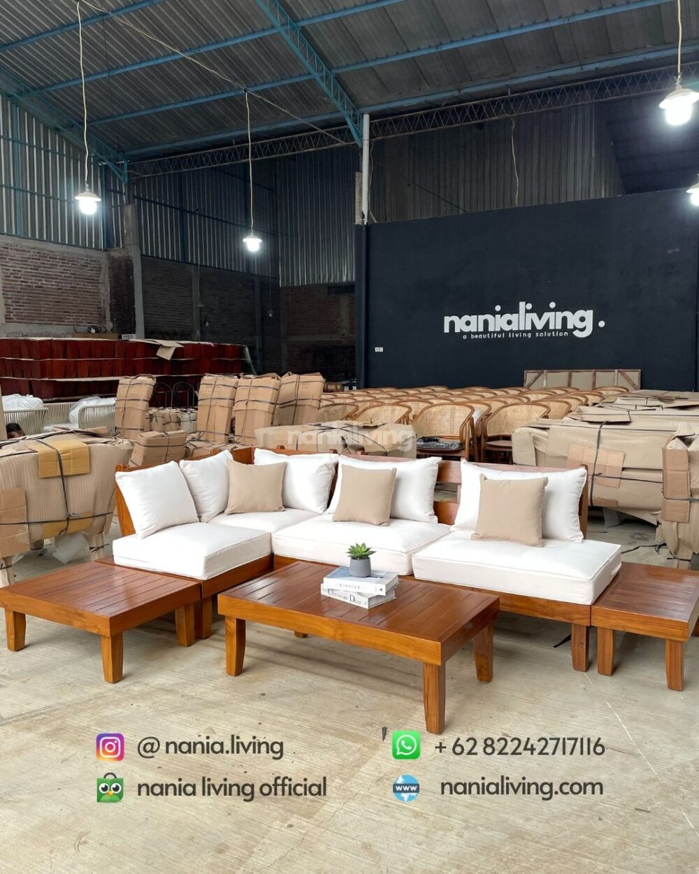 side Minimalist Outdoor Teak Guest Sofa Set