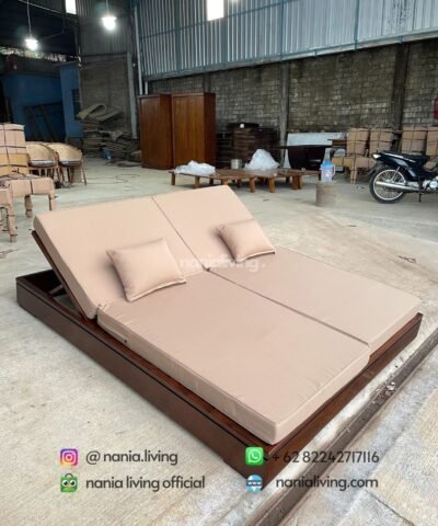 cv nania bintang utama