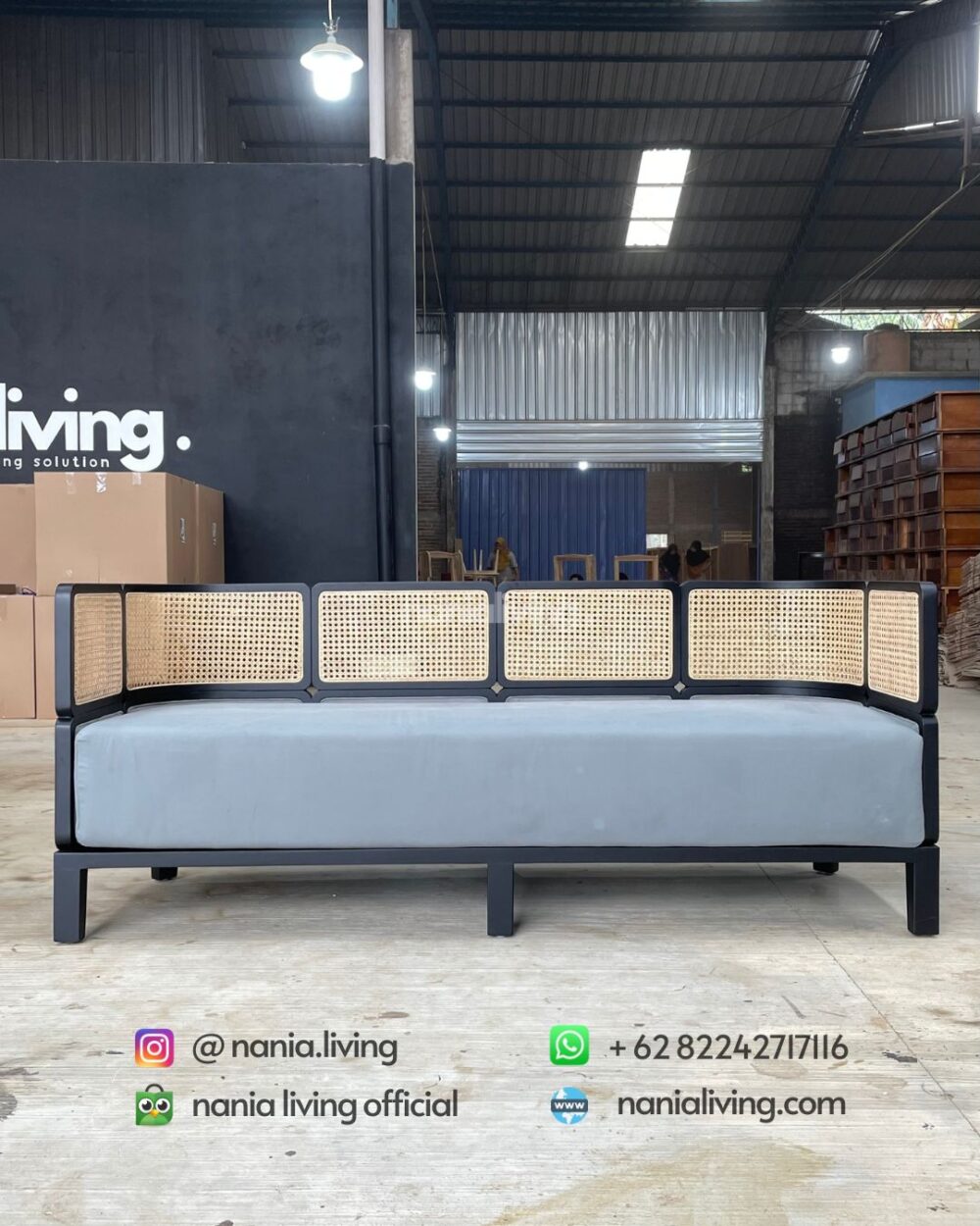 cv nania bintang utama