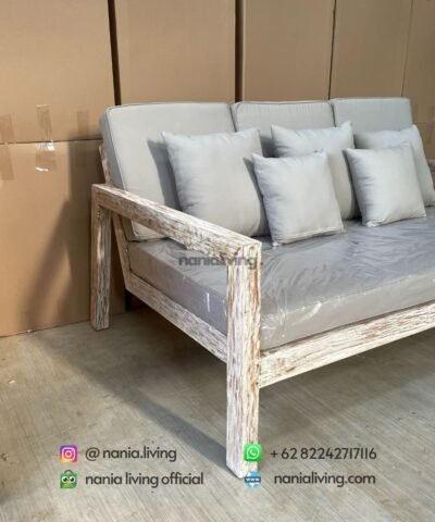 cv nania bintang utama