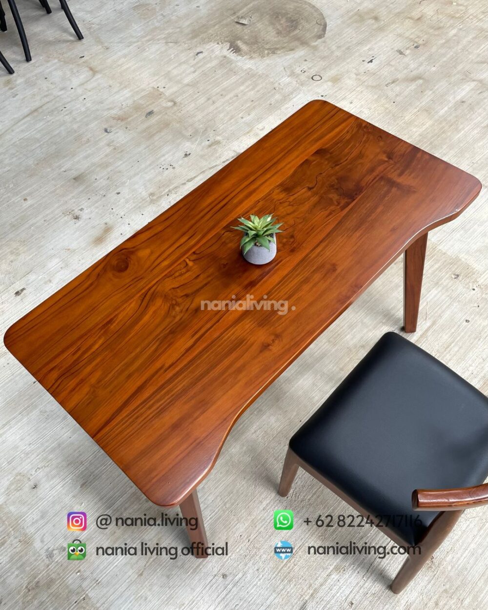 table Study Table Set With Teak Chairs