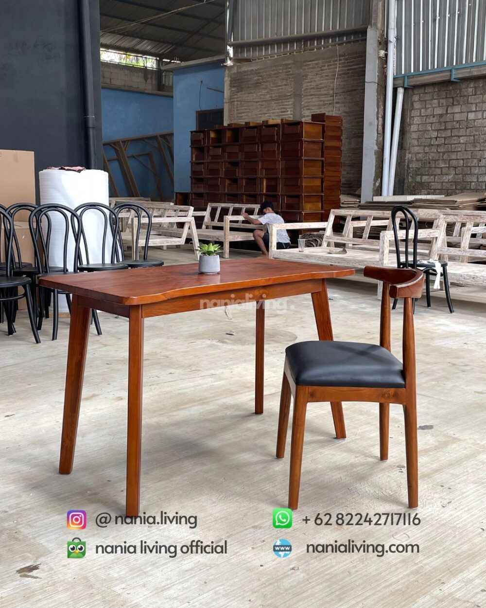 side Study Table Set With Teak Chairs