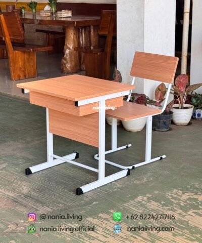 meja sekolah