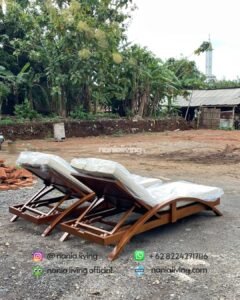 back Pair Of Beach Chairs With White Foam