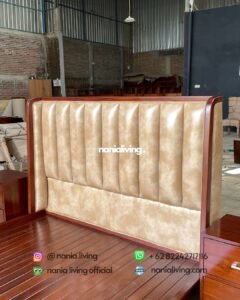 top Minimalist Teak Bed With Two Bedside Tables