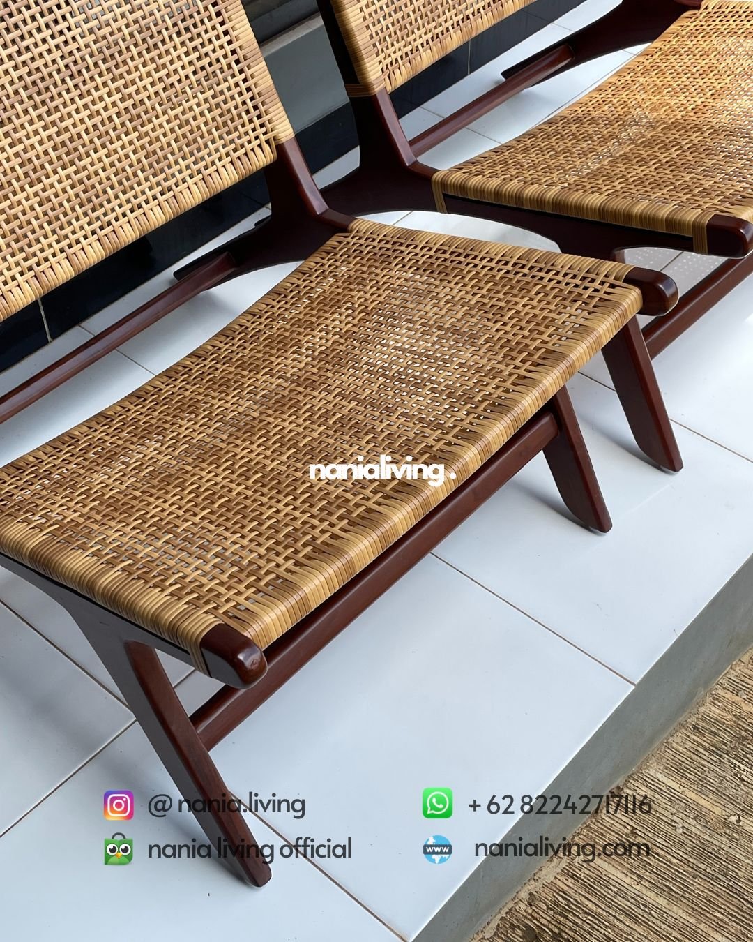 detail Teak And Rattan Combination Lounge Chair