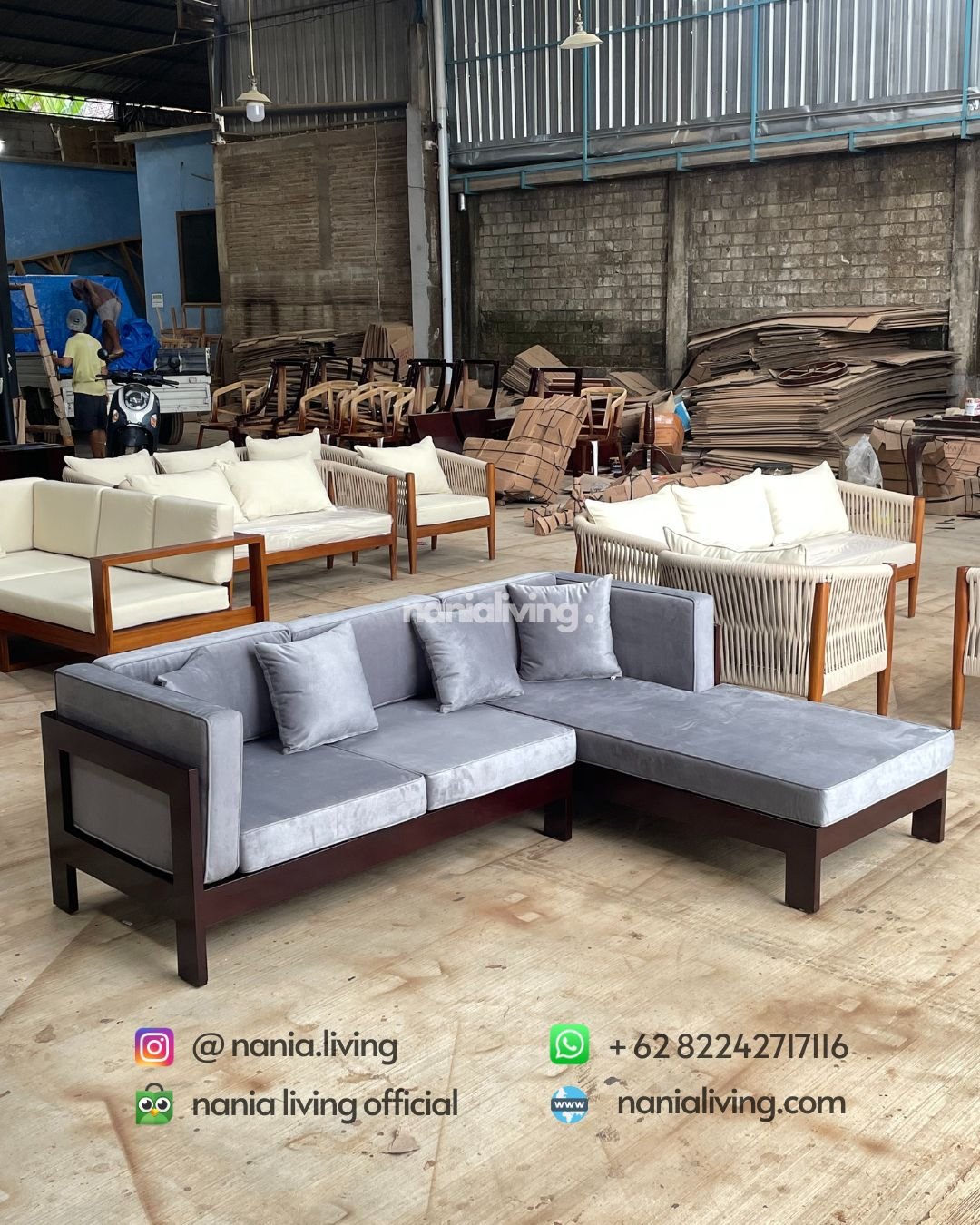 Minimalist L-shaped Guest Sofa With Fabric