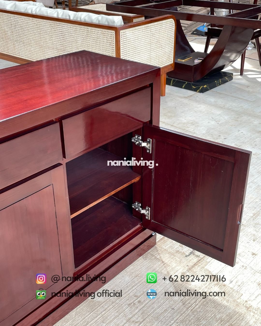 detail Modern Minimalist Teak Buffet