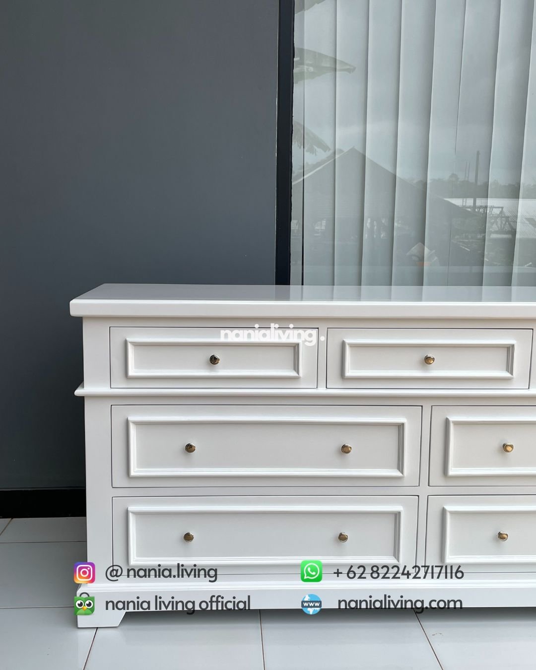 detail Modern Minimalist White Duco Buffet