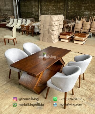 cv nania bintang utama